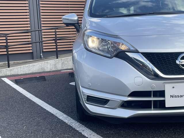 ノート 1.2 X 当社下取りワンオーナー・アラウンドビュー レーダーブレーキサポート 1オーナー車 記録簿付き スマトキー セキュリティーアラーム キーレス 運転席助手席エアバッグ ナビTV ワンセグ バックカメラ エアコン パワーウィンドウ レーンアシスト(11枚目)