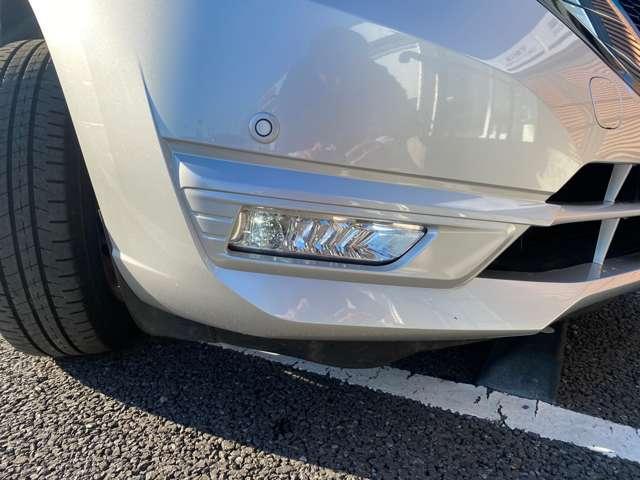 ノート １．２　ｅ－ＰＯＷＥＲ　Ｘ　Ｖセレクション　移動物検知付アラウンドビューモニター　アラウンドカメラ　運転席助手席エアバック　エアバッグ　衝突被害軽減装置　イモビライザー　ＬＥＤヘッドライト　パワーウインドウ　レーンアシスト　ＥＴＣ　アルミホイール　スマートキー　ドラレコ　Ｂカメラ（18枚目）