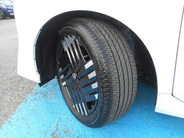 オーラ １．２　Ｇ　レザーエディション　本革シート・スマートルームミラー　ワンオーナ　追突防止　本革　車線逸脱警報装置　禁煙車　ＬＥＤ　盗難防止　バックモニター　インテリジェントキー　メモリーナビゲーション　ＡＷ　キーレスエントリー　オートエアコン　展示試乗車ＵＰ　ＡＢＳ（20枚目）