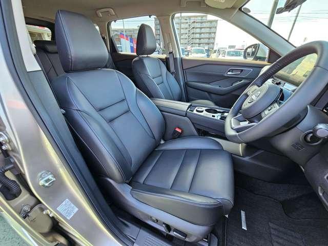 体にフィットするシートでストレスフリー！快適なドライブをお楽しみください☆