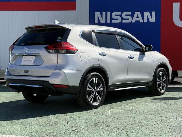 エクストレイル ２．０　２０Ｘｉ　２列車　４ＷＤ　セキュリティ　リアカメラ　追従クルーズ　ＬＥＤ　インテリジェントキー　ＬＤＷ　サイドカメラ　ＥＴＣ　Ａストップ　ＡＡＣ　ナビ＆ＴＶ　メモリーナビ　キーフリー　アルミホイール　ワンセグＴＶ　エアバッグ（2枚目）