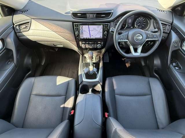 エクストレイル ２．０　２０Ｘｉ　２列車　４ＷＤ　セキュリティ　リアカメラ　追従クルーズ　ＬＥＤ　インテリジェントキー　ＬＤＷ　サイドカメラ　ＥＴＣ　Ａストップ　ＡＡＣ　ナビ＆ＴＶ　メモリーナビ　キーフリー　アルミホイール　ワンセグＴＶ　エアバッグ（4枚目）