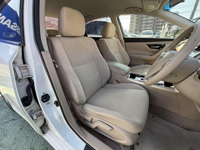 体にフィットするシートでストレスフリー！快適なドライブをお楽しみください◎