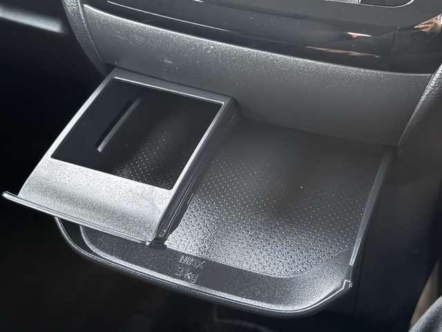 ルークス ６６０　ハイウェイスターＸ　プロパイロット　エディション　左右パワースライドドア　アイドリング　イモビ　パノラマモニター　助手席エアバッグ　衝突軽減ブレーキ　ＰＷ　ナビ＆ＴＶ　１セグ　ＬＥＤヘッドライト　ＬＤＷ　スマートキー　ＥＴＣ　ドライブレコーダー　ＰＳ（9枚目）