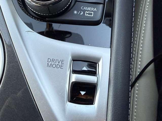 スカイライン 3.0 GT レーンアシスト アラウンドビューモニター LED オートクルーズ ETC セキュリティー ナビTV 整備記録簿 サイドモニター スマートキー バックモニター オートエアコン メモリーナビ(12枚目)