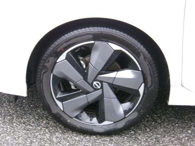 オーラ １．２　Ｇ　レザーエディション　日産コネクトナビ　アラウンドビューモニタ　ワンオーナ　追突防止　レーダークルーズ　車線逸脱警報装置　ＬＥＤ　ドライブレコーダー　盗難防止　記録簿　バックモニター　ＥＴＣ　インテリジェントキー　メモリーナビゲーション　ＡＷ　キーレスエントリー（6枚目）