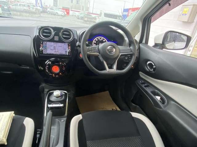 ノート 1.2 e-POWER X スマートミラー メモリーナビゲーション 360°カメラ 記録簿付 Rカメラ 運転席助手席エアバック レーンキープ AUTOエアコン 1オーナー ナビTV サイドカメラ 運転席エアバッグ キーレスエントリー LEDヘッド ドラレコ パワステ(4枚目)