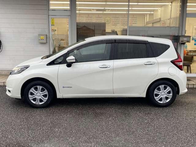 ノート 1.2 e-POWER X スマートミラー メモリーナビゲーション 360°カメラ 記録簿付 Rカメラ 運転席助手席エアバック レーンキープ AUTOエアコン 1オーナー ナビTV サイドカメラ 運転席エアバッグ キーレスエントリー LEDヘッド ドラレコ パワステ(7枚目)