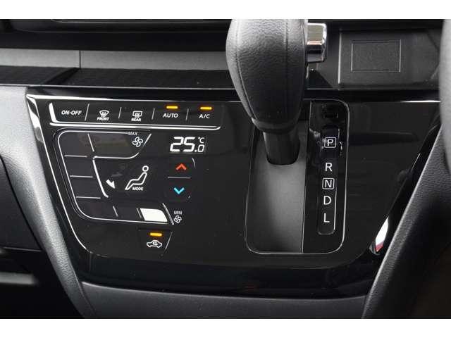 ルークス ６６０　ハイウェイスターＸ　・助手席側ワンタッチオートスライドドア・　アイスト　衝突被害軽減ブレ－キ　車線逸脱警報装置　ＥＴＣ　ＬＥＤ　パワーウィンドウ　ワンオーナー　カーテンエアバック　ナビＴＶ　バックカメラ　記録簿　パワステ　オートエアコン　左右エアバッグ　キーフリ（13枚目）