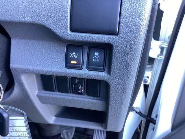 NV350キャラバンバン 2.0 DX ロングボディ ・雹害車 ブレーキサポート ワンオ-ナ-車 整備記録簿 キーレスリモコン パワーウインド ETC車載器 盗難防止装置 AC エアバック PS ABS付(6枚目)