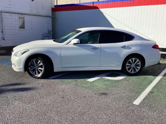 衝突被害軽減ブレーキや踏み間違い防止装置がお客様の運転をサポートします☆