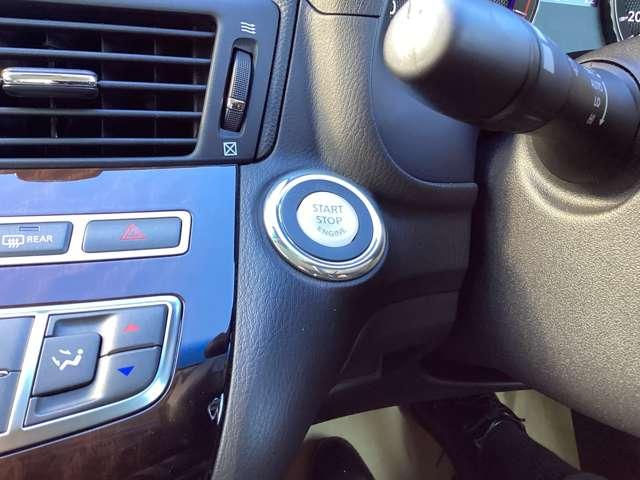 オートエアコンが設定した温度になるように調整してくれます☆