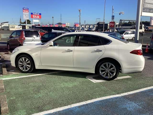 衝突被害軽減ブレーキや踏み間違い防止装置がお客様の運転をサポートします☆