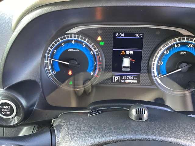 デイズ ６６０　Ｘ　メモリナビゲーション　アラウンドＭ　踏み間違え防止　スマートキー　イモビライザー　バックカメラ　ＥＴＣ　レーンキープ　アイドリングストップ　キーレス　フルオートエアコン　ナビＴＶ　ＷＡＢ　記録簿　運転席エアバック　ＰＳ（6枚目）