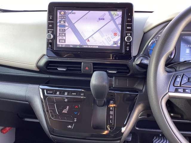 デイズ ６６０　Ｘ　メモリナビゲーション　アラウンドＭ　踏み間違え防止　スマートキー　イモビライザー　バックカメラ　ＥＴＣ　レーンキープ　アイドリングストップ　キーレス　フルオートエアコン　ナビＴＶ　ＷＡＢ　記録簿　運転席エアバック　ＰＳ（7枚目）