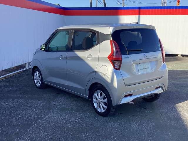 デイズ ６６０　Ｘ　メモリナビゲーション　アラウンドＭ　踏み間違え防止　スマートキー　イモビライザー　バックカメラ　ＥＴＣ　レーンキープ　アイドリングストップ　キーレス　フルオートエアコン　ナビＴＶ　ＷＡＢ　記録簿　運転席エアバック　ＰＳ（18枚目）