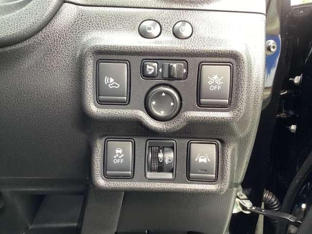 ノート １．２　ｅ－ＰＯＷＥＲ　Ｘ　純正メモリーナビ・アラウンドビュモニター　３６０°カメラ　記録簿付　Ｒカメラ　運転席助手席エアバック　レーンキープ　ＡＵＴＯエアコン　１オーナー　ナビＴＶ　ＡＷ　サイドカメラ　運転席エアバッグ　キーレスエントリー　ＬＥＤヘッド　ＥＴＣ車載器（12枚目）