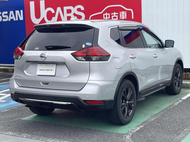 エクストレイル ２．０　２０Ｘｉ　２列車　アイドリングストップ車　ＬＥＤヘットライト　Ｒカメラ　盗難防止装置　インテリキー　レーンキープアシスト　ドライブレコーダー　記録簿　キーフリー　１オーナー　ＴＶナビ　オートエアコン　アルミホイール（3枚目）