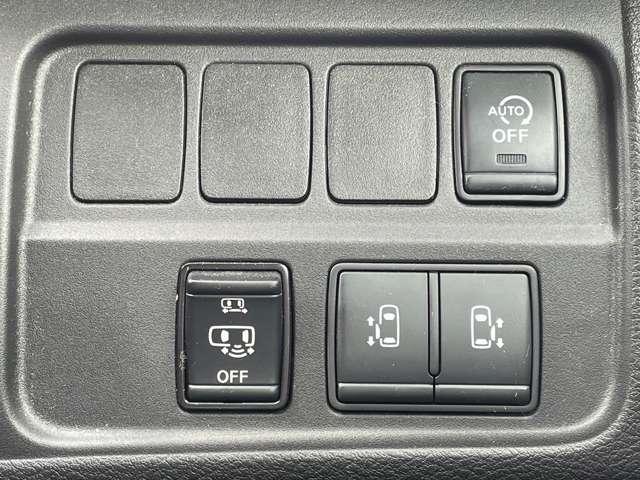 セレナ ２．０　ハイウェイスター　Ｖ　後席モニター　純正ナビ　ＥＴＣ付　サイドエアバッグ　アラウンドビュ－　１オナ　アルミ　衝突被害軽減　ＬＤＰ　エアバッグ　両側オートスライドドア　ＬＥＤライト　インテリジェントキー　点検記録簿　サイドカメラ　メモリーナビ　ナビＴＶ（11枚目）