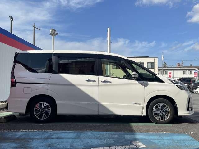 セレナ １．２　ｅ－ＰＯＷＥＲ　ハイウェイスター　Ｖ　３６０°カメラ　エマジェンシーブレーキ　１オナ　スマキー　バックカメラ　ＬＥＤ　レーンアシスト　点検記録簿付　ＥＴＣ　ドラレコ　イモビ　サイドカーテンエアバック　フルオートエアコン　アルミホイール（2枚目）