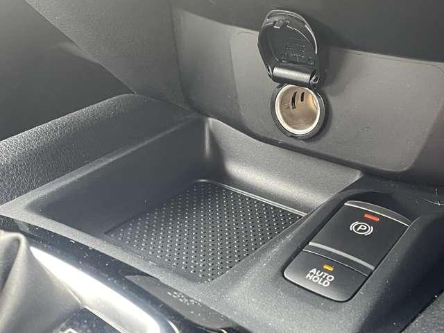 エクストレイル 2.0 20Xi Vセレクション 2列車 4WD 踏み間違い防止 盗難防止 全周囲モニター オールモード4WD LDP レーダークルーズ ETC 1オナ アルミ メモリーナビ スマートキー バックモニター ABS オートエアコン ナビTV ドラレコ(12枚目)