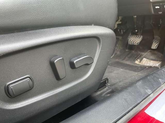 エクストレイル 2.0 20Xi Vセレクション 2列車 4WD 踏み間違い防止 盗難防止 全周囲モニター オールモード4WD LDP レーダークルーズ ETC 1オナ アルミ メモリーナビ スマートキー バックモニター ABS オートエアコン ナビTV ドラレコ(16枚目)