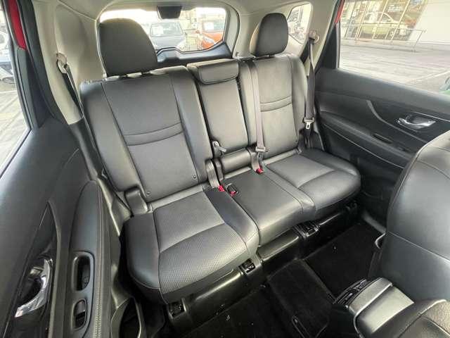 エクストレイル 2.0 20Xi Vセレクション 2列車 4WD 踏み間違い防止 盗難防止 全周囲モニター オールモード4WD LDP レーダークルーズ ETC 1オナ アルミ メモリーナビ スマートキー バックモニター ABS オートエアコン ナビTV ドラレコ(18枚目)
