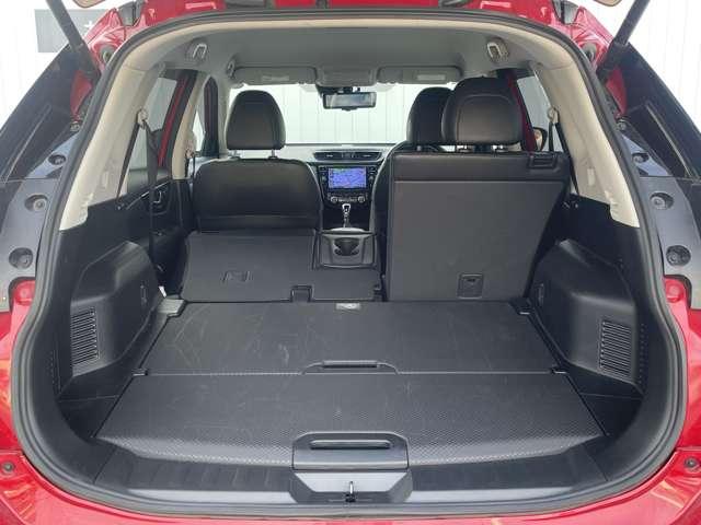 エクストレイル 2.0 20Xi Vセレクション 2列車 4WD 踏み間違い防止 盗難防止 全周囲モニター オールモード4WD LDP レーダークルーズ ETC 1オナ アルミ メモリーナビ スマートキー バックモニター ABS オートエアコン ナビTV ドラレコ(19枚目)