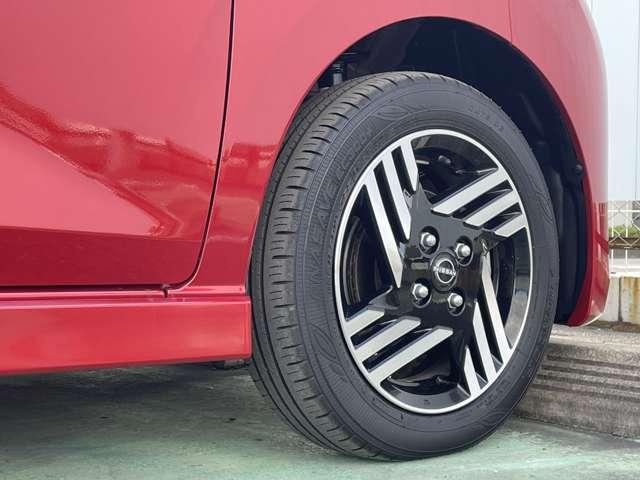 デイズ 660 ハイウェイスターX プロパイロット エディション スマートキー&プッシュスタート LEDヘッド レーダークルーズ 盗難防止装置 ワンオ-ナ- アイドリングストップ LKAS パワーステアリング 点検記録簿 オートエアコン Bカメラ ワンセグ ABS(18枚目)