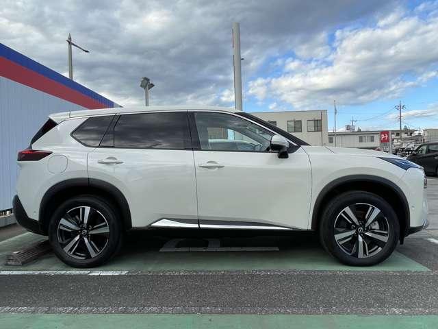 エクストレイル 1.5 G e-4ORCE 4WD 1オーナー パークアシスト LEDヘッドランプ ナビTV スマートキー レーダークルーズ LKA キーフリー ETC 4WD アルミホイール メモリーナビ 記録簿 バックカメラ サイドカメラ PS(2枚目)