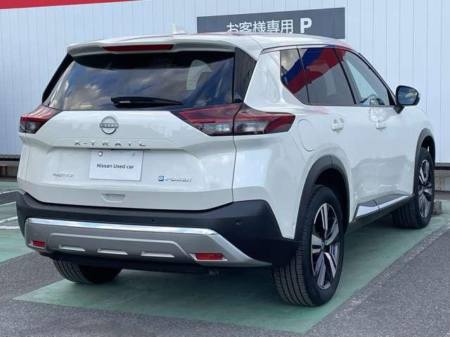 エクストレイル １．５　Ｇ　ｅ－４ＯＲＣＥ　４ＷＤ　１オーナー　ＬＥＤヘッドランプ　ナビＴＶ　スマートキー　レーダークルーズ　ＬＫＡ　キーフリー　ＥＴＣ　４ＷＤ　アルミホイール　メモリーナビ　記録簿　バックカメラ　サイドカメラ　盗難防止システム　ＰＳ（3枚目）