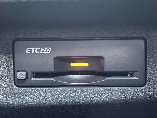 エクストレイル １．５　Ｇ　ｅ－４ＯＲＣＥ　４ＷＤ　１オーナー　ＬＥＤヘッドランプ　ナビＴＶ　スマートキー　レーダークルーズ　ＬＫＡ　キーフリー　ＥＴＣ　４ＷＤ　アルミホイール　メモリーナビ　記録簿　バックカメラ　サイドカメラ　盗難防止システム　ＰＳ（14枚目）