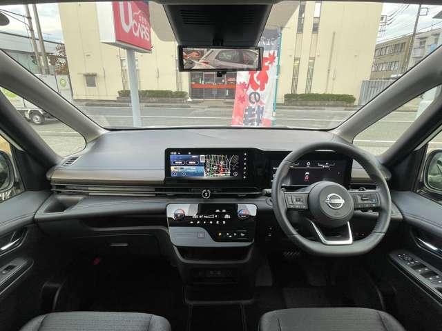 セレナ ２．０　ハイウェイスターＶ　Ｗ電動スライド　レーダークルコン　レーンアシスト　ＬＥＤランプ　ワンオーナー車　盗難防止システム　ＥＴＣ装備　カーテンエアバッグ　アルミホイール　キーフリー　メモリ－ナビ　ナビＴＶ　記録簿　エアコン（4枚目）