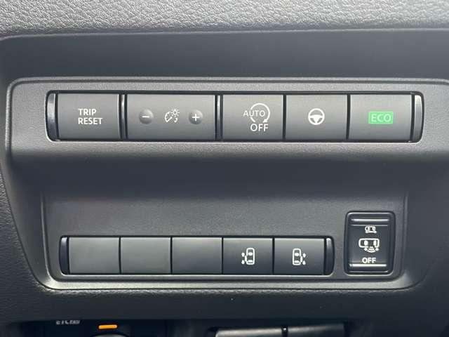 セレナ ２．０　ハイウェイスターＶ　Ｗ電動スライド　レーダークルコン　レーンアシスト　ＬＥＤランプ　ワンオーナー車　盗難防止システム　ＥＴＣ装備　カーテンエアバッグ　アルミホイール　キーフリー　メモリ－ナビ　ナビＴＶ　記録簿　エアコン（14枚目）