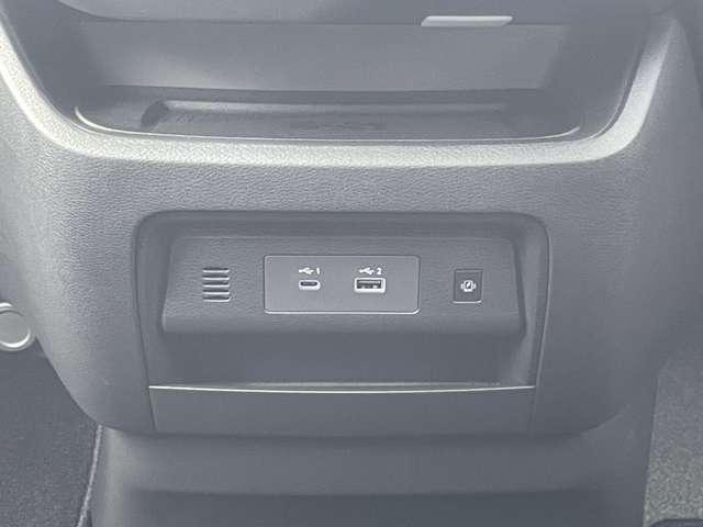 セレナ ２．０　ハイウェイスターＶ　Ｗ電動スライド　レーダークルコン　レーンアシスト　ＬＥＤランプ　ワンオーナー車　盗難防止システム　ＥＴＣ装備　カーテンエアバッグ　アルミホイール　キーフリー　メモリ－ナビ　ナビＴＶ　記録簿　エアコン（15枚目）