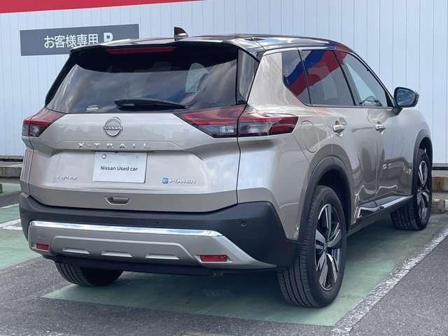 エクストレイル 1.5 G e-4ORCE 4WD 1オーナー パークアシスト LEDヘッドランプ ナビTV スマートキー レーダークルーズ LKA キーフリー ETC 4WD アルミホイール メモリーナビ 記録簿 バックカメラ サイドカメラ PS(3枚目)