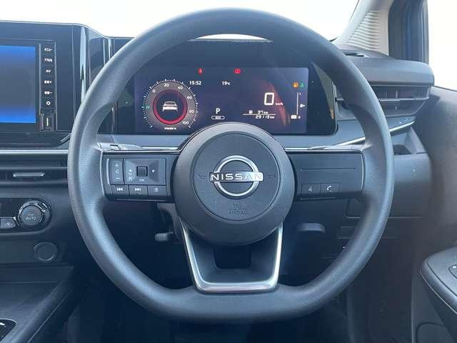 ノート 1.2 X リアカメラ 衝突被害軽減ブレ-キ 全方位カメラ LEDヘッドライト インテリジェントキー ワンオーナー ドラレコ 整備記録簿 盗難防止システム サイドカメラ パワーウィンドウ オートエアコン キーレス(5枚目)