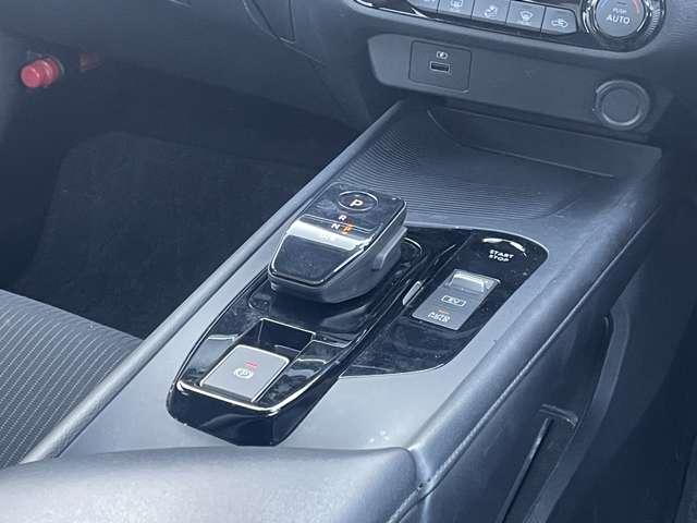 ノート 1.2 X リアカメラ 衝突被害軽減ブレ-キ 全方位カメラ LEDヘッドライト インテリジェントキー ワンオーナー ドラレコ 整備記録簿 盗難防止システム サイドカメラ パワーウィンドウ オートエアコン キーレス(7枚目)