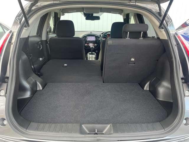 後部座席を倒すことでより一層広がるので使用方法も広がります！また、片側だけ倒したりと、その時の状況によって幅広い使い方が出来ます！！