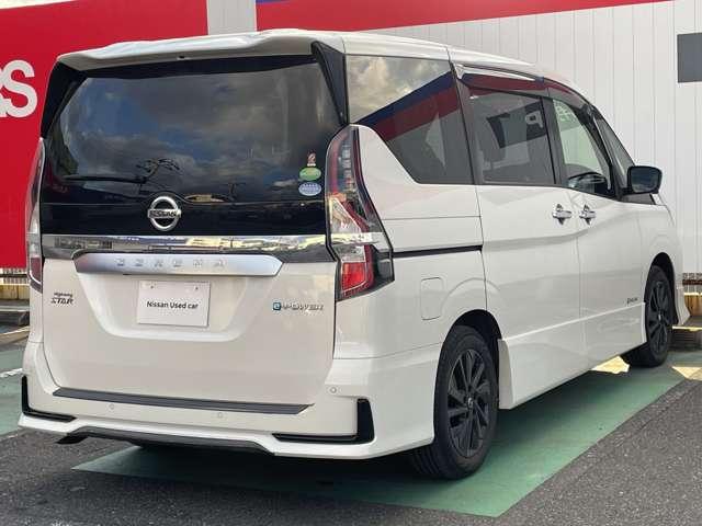 セレナ １．２　ｅ－ＰＯＷＥＲ　ハイウェイスター　Ｖ　アーバンクロム　インテリジェントエマージェンシーブレーキ　全周囲カメラ　アダプティブクルーズ　ＥＴＣ　両側自動ドア　レーンアシスト　ドラレコ　ワンオーナー　インテリキー　バックカメラ　ＡＢＳ　オートエアコン（3枚目）