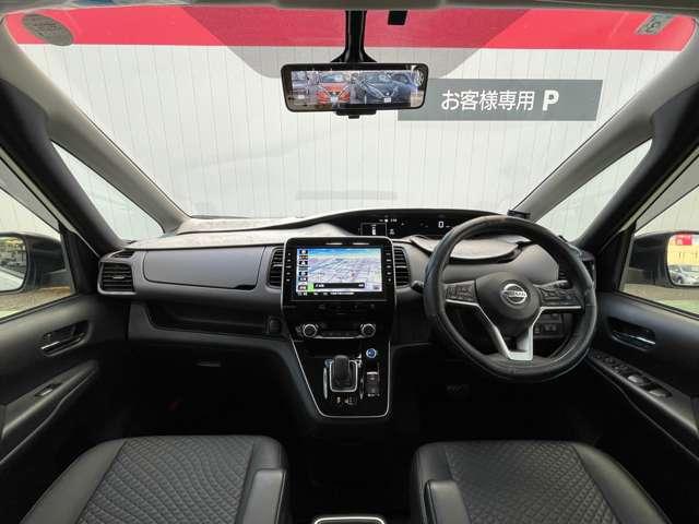 セレナ １．２　ｅ－ＰＯＷＥＲ　ハイウェイスター　Ｖ　アーバンクロム　インテリジェントエマージェンシーブレーキ　全周囲カメラ　アダプティブクルーズ　ＥＴＣ　両側自動ドア　レーンアシスト　ドラレコ　ワンオーナー　インテリキー　バックカメラ　ＡＢＳ　オートエアコン（4枚目）