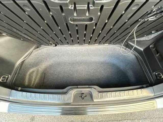 セレナ １．２　ｅ－ＰＯＷＥＲ　ハイウェイスター　Ｖ　アーバンクロム　インテリジェントエマージェンシーブレーキ　全周囲カメラ　アダプティブクルーズ　ＥＴＣ　両側自動ドア　レーンアシスト　ドラレコ　ワンオーナー　インテリキー　バックカメラ　ＡＢＳ　オートエアコン（20枚目）