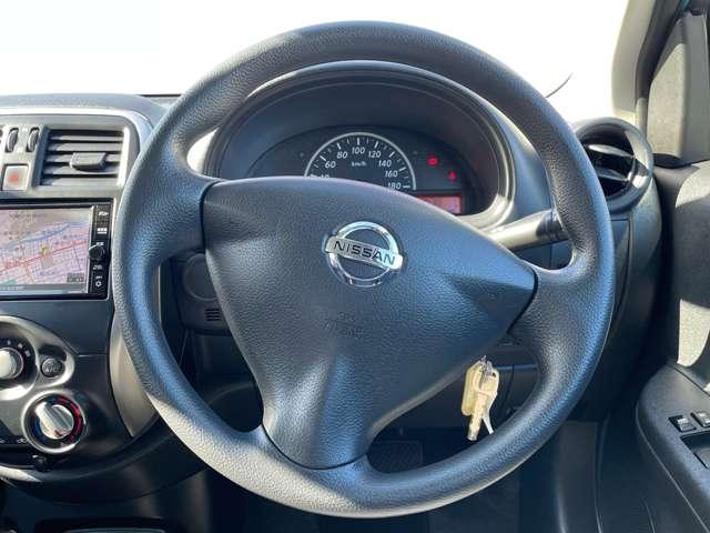 マーチ 1.2 S 1セグTV メンテナンスノート 衝突軽減ブレーキ 運転席助手席エアバック キーレス バックモニター ETC ドラレコ ナビTV パワーウインド メモリーナビゲーション オートエアコン 盗難防止装置(5枚目)