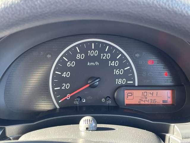 マーチ 1.2 S 1セグTV メンテナンスノート 衝突軽減ブレーキ 運転席助手席エアバック キーレス バックモニター ETC ドラレコ ナビTV パワーウインド メモリーナビゲーション オートエアコン 盗難防止装置(6枚目)