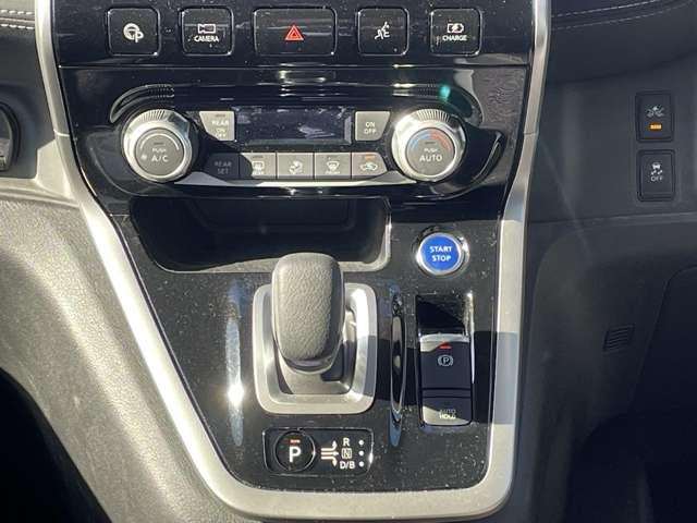 セレナ １．２　ｅ－ＰＯＷＥＲ　ハイウェイスター　Ｖ　３６０°カメラ　エマジェンシーブレーキ　１オナ　寒冷地仕様　スマキー　バックカメラ　ＬＥＤ　レーンアシスト　点検記録簿付　ＥＴＣ　ドラレコ　イモビ　サイドカーテンエアバック　フルオートエアコン　ＡＢＳ（11枚目）