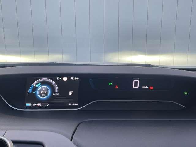 セレナ １．２　ｅ－ＰＯＷＥＲ　ハイウェイスター　Ｖ　純正ナビ　ドラレコ　ＥＴＣ付　３６０°カメラ　エマジェンシーブレーキ　１オナ　スマキー　バックカメラ　レーンアシスト　点検記録簿付　ＥＴＣ　ドラレコ　イモビ　サイドカーテンエアバック　フルオートエアコン　アルミホイール　エアバック（7枚目）