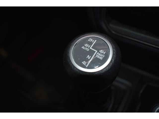 ジープ・ラングラーアンリミテッド サハラ　認定中古車保証付　整備付　　禁煙車　１８インチアルミホイール　　フルセグ　ＥＴＣ　バックカメラ　フロントカメラ　サイドカメラ　サイドステップ　アルパインサウンドシステム　ＡＣＣ　ドライブレコーダー（27枚目）