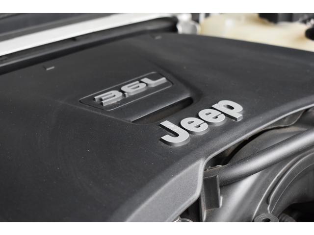 ジープ・ラングラーアンリミテッド サハラ　認定中古車保証付　整備付　　禁煙車　１８インチアルミホイール　　フルセグ　ＥＴＣ　バックカメラ　フロントカメラ　サイドカメラ　サイドステップ　アルパインサウンドシステム　ＡＣＣ　ドライブレコーダー（33枚目）
