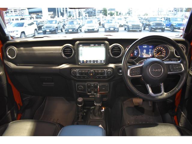 ジープ・ラングラーアンリミテッド サハラ パワートップ(11枚目)