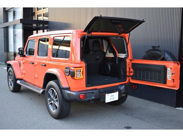 ジープ・ラングラーアンリミテッド サハラ パワートップ(14枚目)